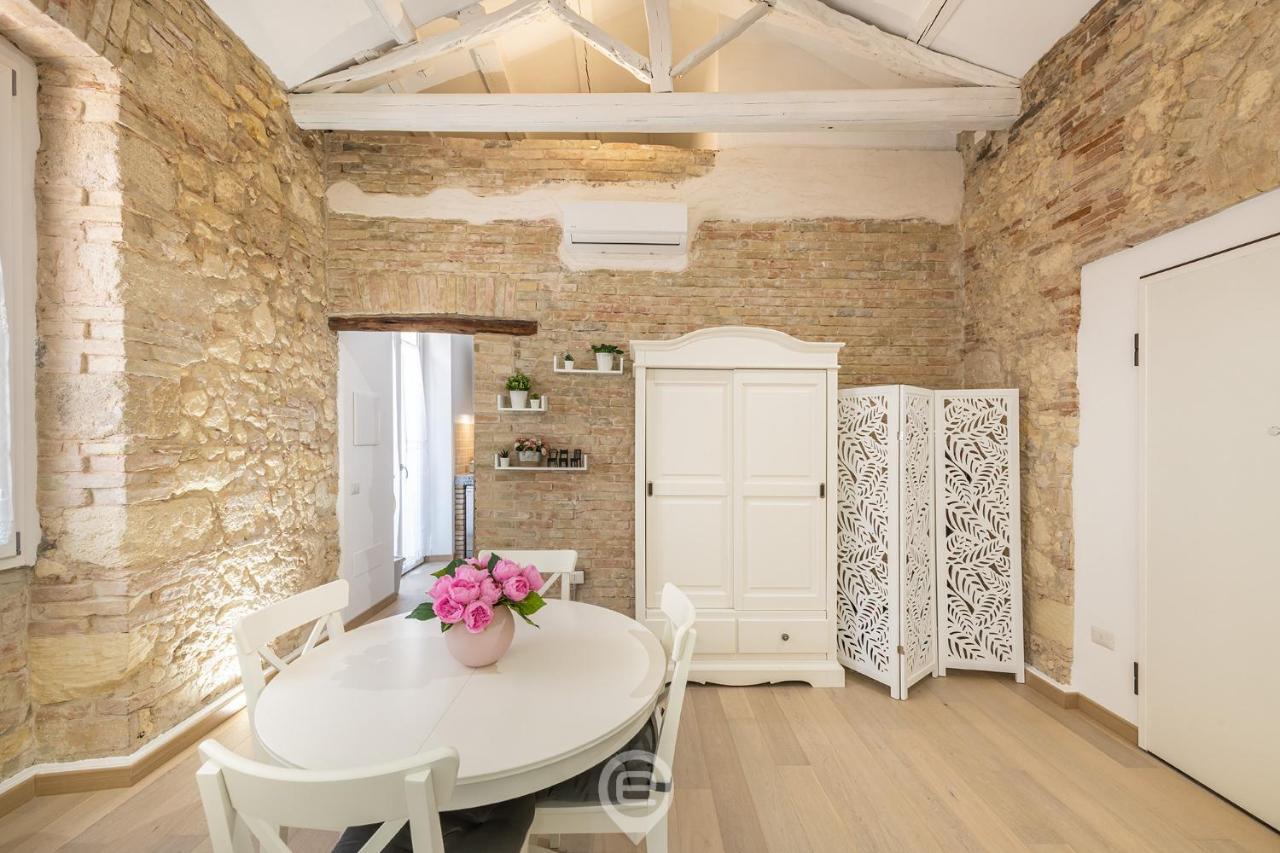 Adriana'S New Loft Leilighet Cagliari Eksteriør bilde
